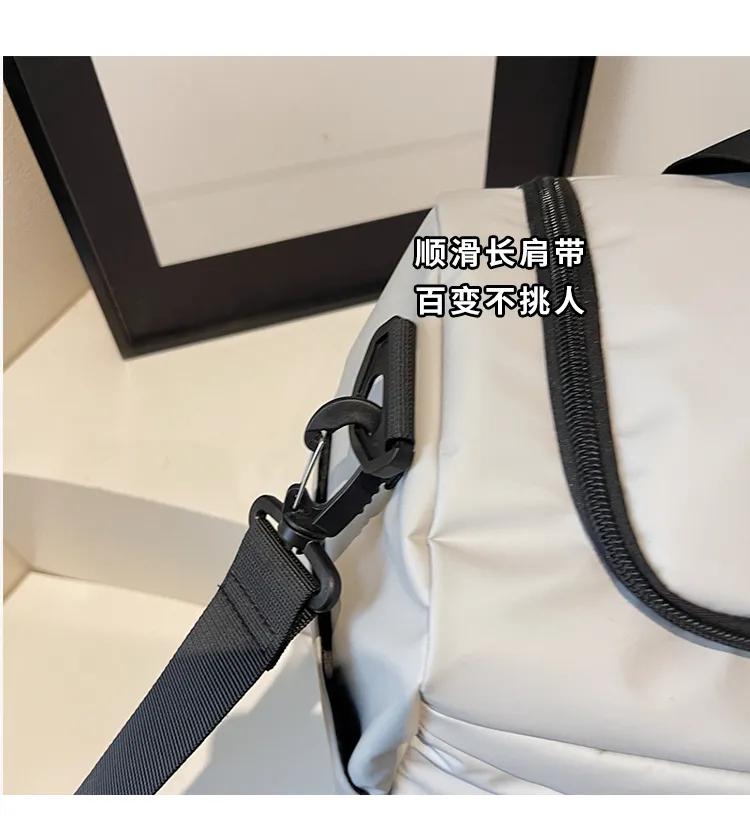 Multi-Pocket Gym & Travel Duffel — detail 4