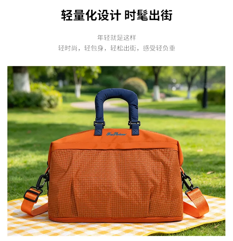 Textured Two-Tone Weekender Bag — detail 3